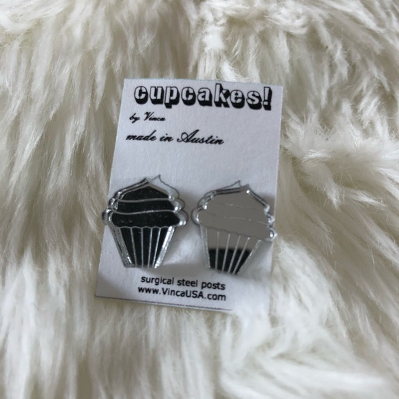 Vinca usa mirrored supcake stud earrings NWT - Picture 1 of 3